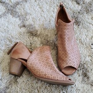 Coque Terra Poet Open Toed bootie